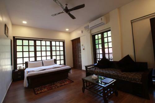 Hotel Exotica Suvarna Samudra