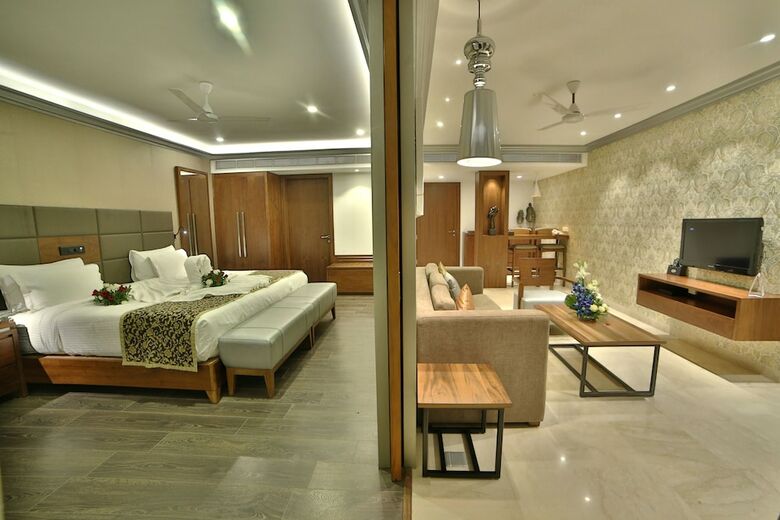 Hotel Jaisamand Island Resort