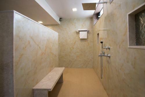 Villa Serene By Vista Rooms