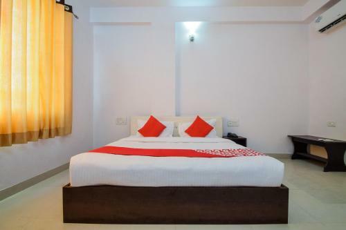 Oyo 27014 Hotel Badam Palace