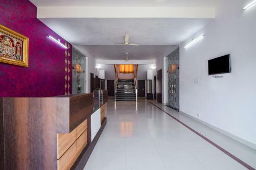 Oyo 27014 Hotel Badam Palace