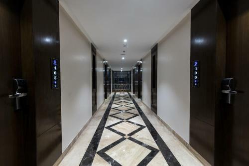 Hotel Saffron Crest