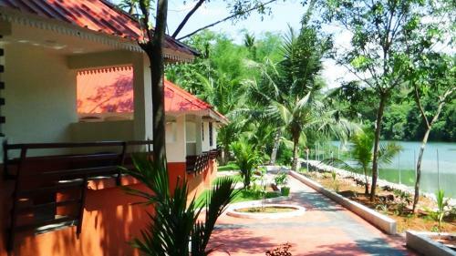 Hotel Kandamath Heritage Resort