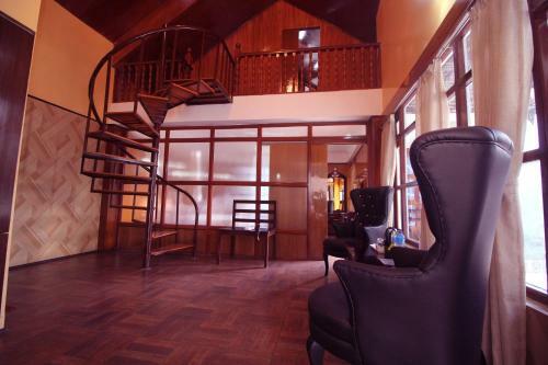 Hotel Udaan Alpine Village Resort