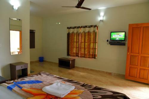 Lodge Purple Munnar