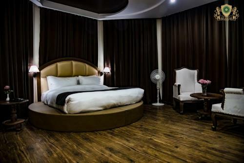 Hotel De Exotica Crest