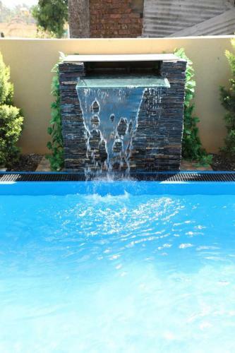 Luxury Pool Villa Malavali