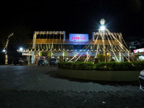 Hotel Oyo 24134 Diamond Foodway
