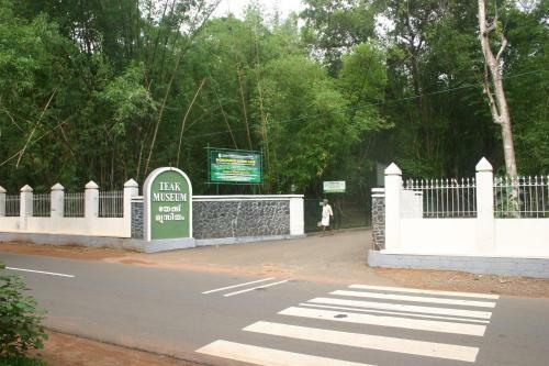 Hotel Aarya Bhavan Residency