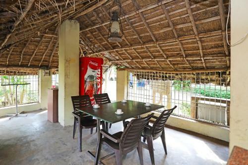 Hotel Oyo 18681 Amrapalli Resorts