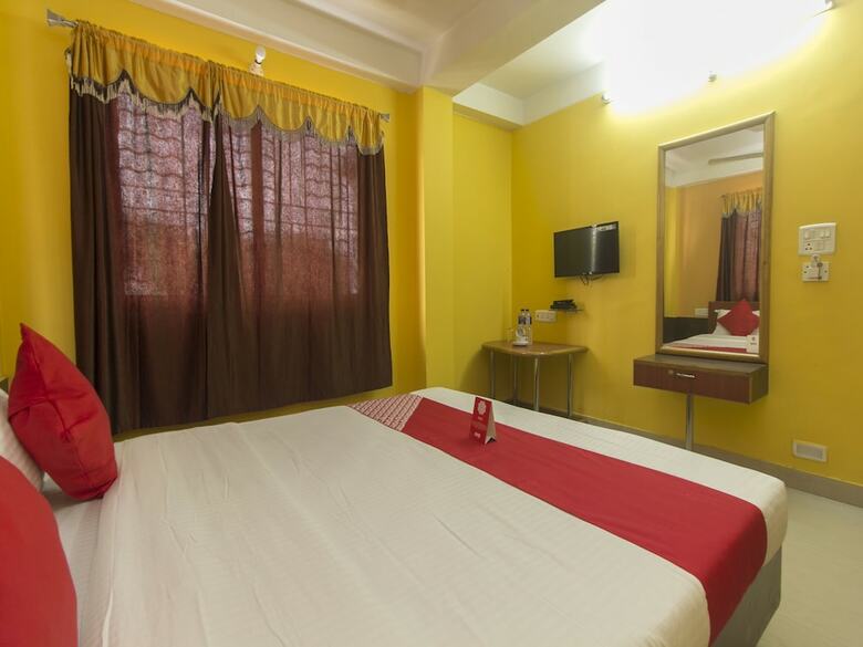Oyo 14200 Hotel Oasis