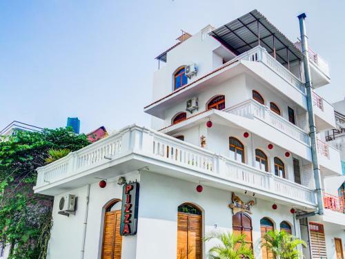 Villa Pleasant 1br Studio In White Town