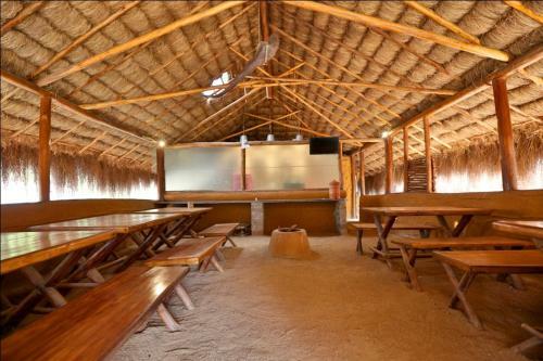Hotel Deshadan Eco Valley Resort