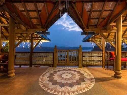 Villa Saffronstays L'attitude By The Lake