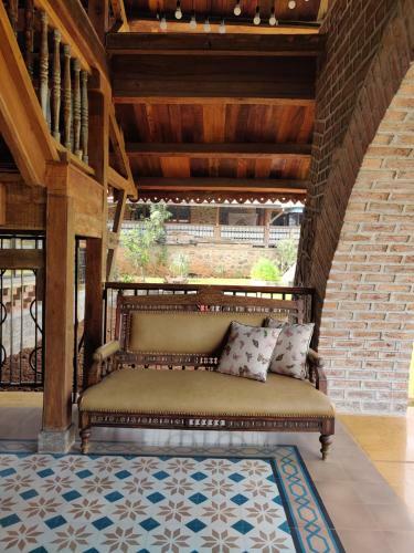 Villa Saffronstays L'attitude By The Lake