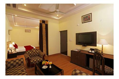 Hotel Om Rudrapriya Holiday Resort