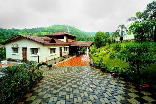 Four Bhk Villa With Spectacular View
