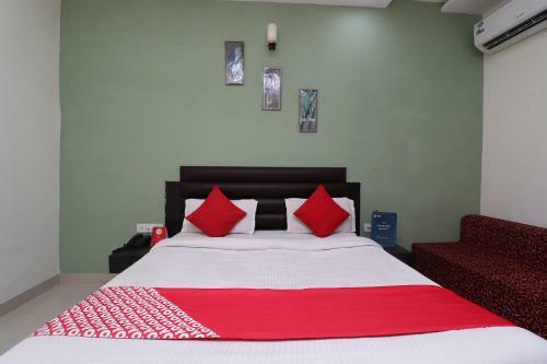 Oyo 8173 Hotel Singh Palace