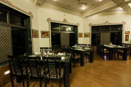Hotel Lake Alpi Kumbhalgarh