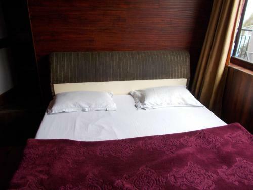 Hotel Sarovar Mall Road Nainital
