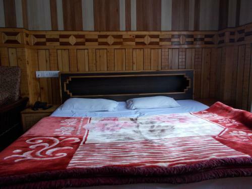 Hotel Sarovar Mall Road Nainital