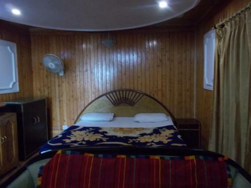 Hotel Sarovar Mall Road Nainital