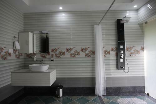 Hotel Neelambari Resorts