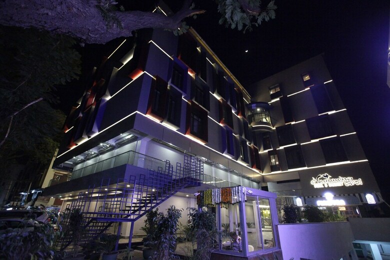 Humming Bird Hotel & Banquet