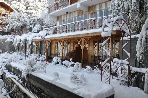 Hotel Chalets Naldehra