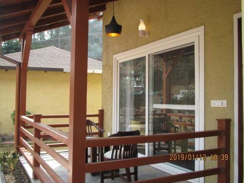 Hotel Econostay Misty Oaks