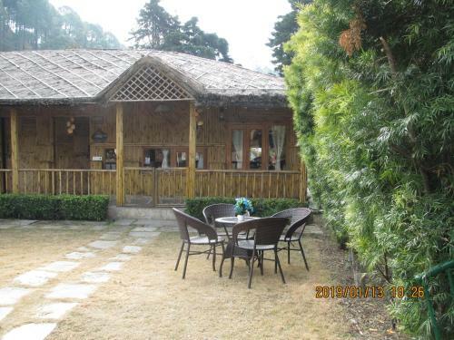 Hotel Econostay Misty Oaks