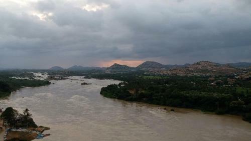 Hostal Archana Guest House River View