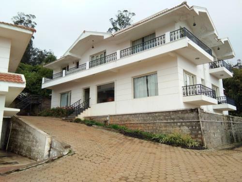 Hotel Berry Hills Resort