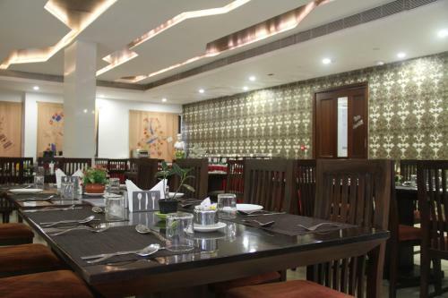 Lakshmi Hotel