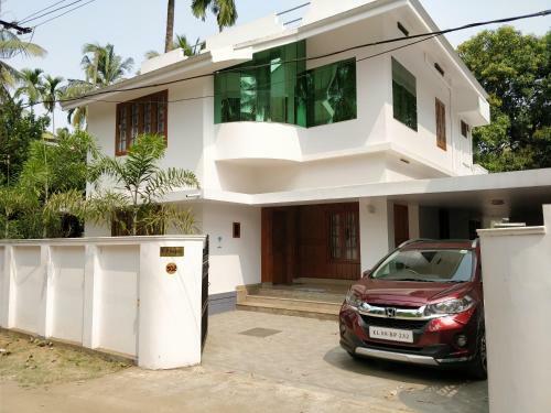 Villa White House