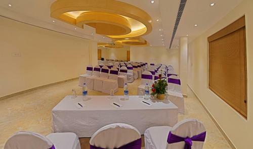 Hotel Poppys Anukula Residency