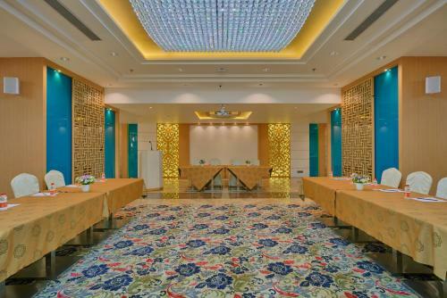 Blu Feather Hotel & Spa