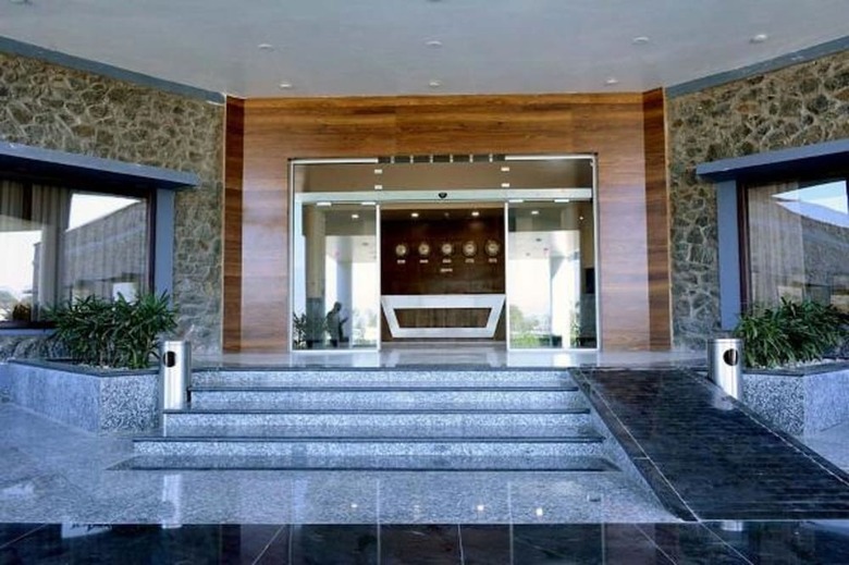 Sun Hotel And Resort
