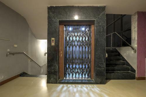 Hotel Oyo 14027 Dsr Residency