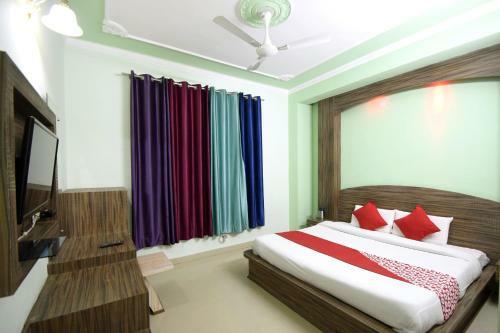 Oyo 5876 Hotel Ks International