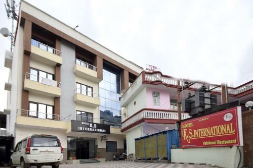 Oyo 5876 Hotel Ks International