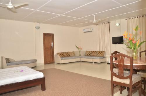 Hostal The Oasis Guest House