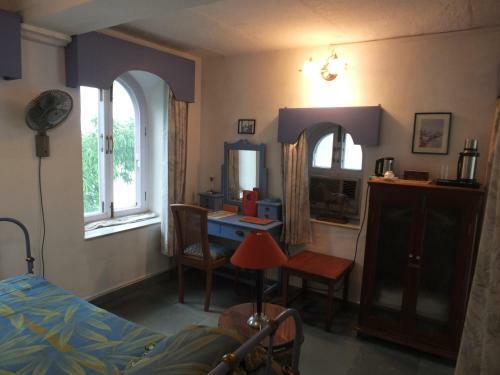 Hotel Udai Bilas Palace