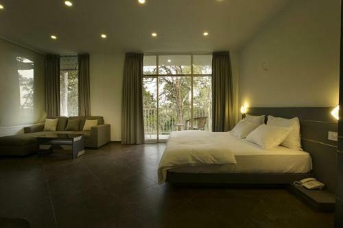 Hostal Areva Inn