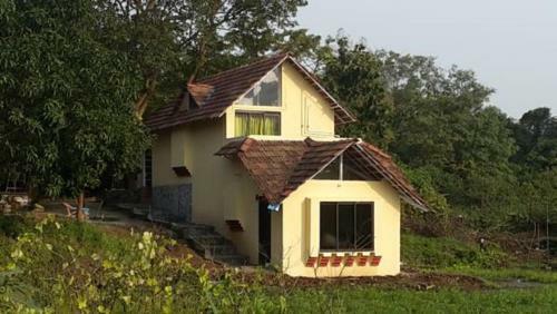Hotel Sade Char Anandvan, Alibag