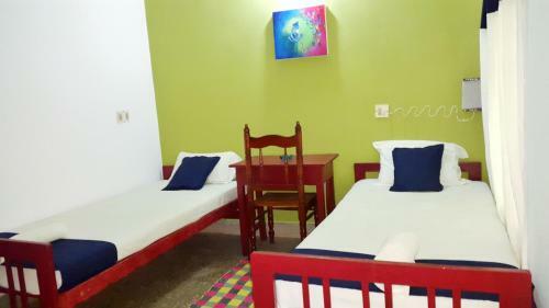 Hotel Thaa Cafe Akshay Beach Resort