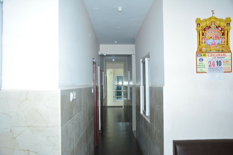 Lodge Krish Rooms And Stay