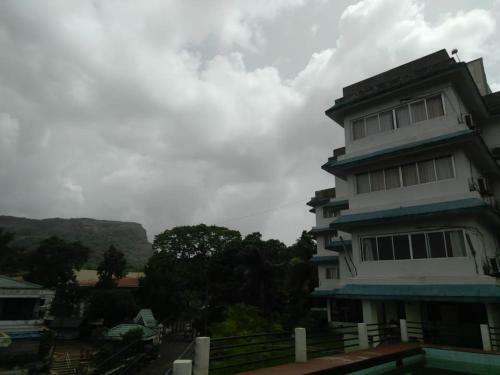 Hotel Sunrise Hill Resort