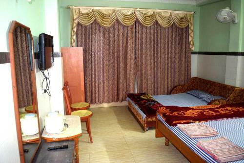 Hotel Charu