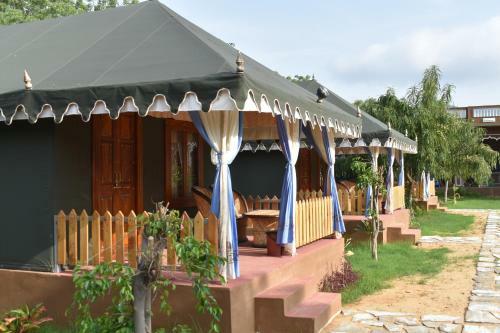 Hotel Pushkar Vela Resort